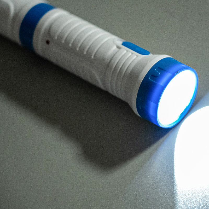 FF-108 avtakbar lommelykt LED bly-syre batteri 250mAh med plugg Elektrisk myggsmekker FF-108 avtakbar lommelykt LED bly-syre batteri 250mAh med plugg Elektrisk myggsmekker