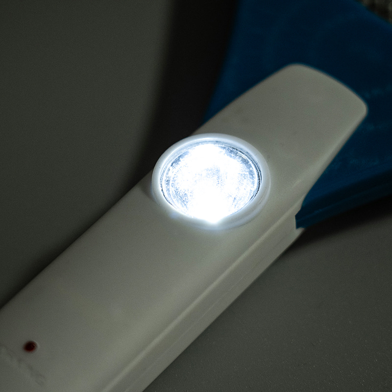 FF-678 3-farget LED med plugg bly-syre batteri 400mAh elektrisk myggsmekker FF-678 3-farget LED med plugg bly-syre batteri 400mAh elektrisk myggsmekker